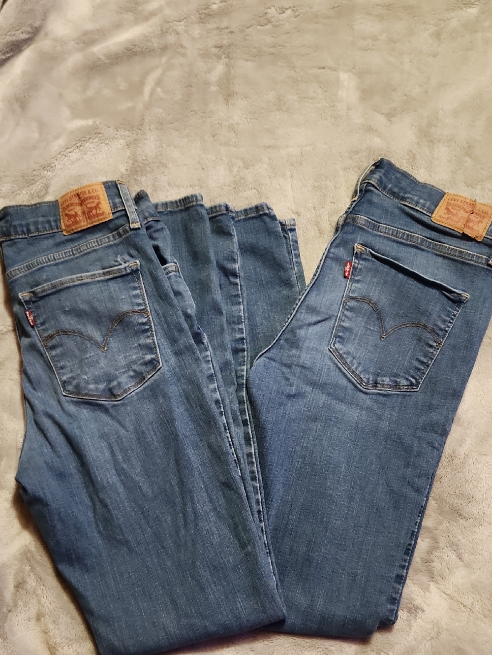 Levi's Women's Medium Blue Straight-Leg Jeans